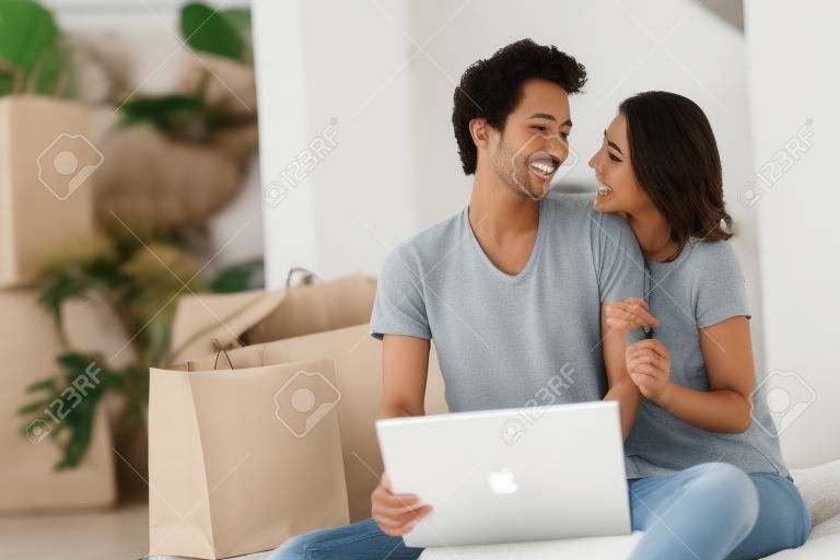 온라인 쇼핑 커플