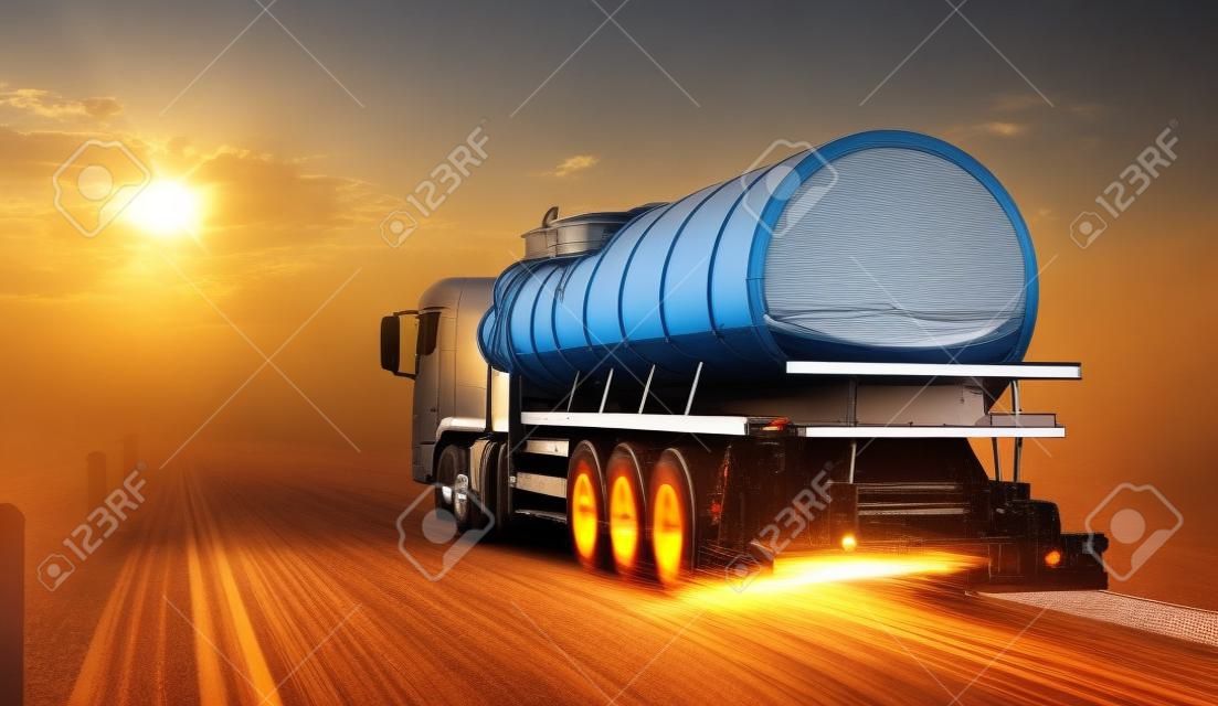 Camiones para el transporte de combustible.
