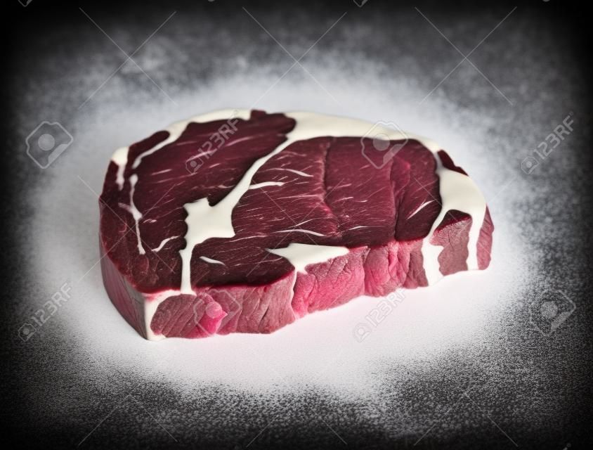 쇠고기 안심. 스테이크, 신선한 고기 조각.