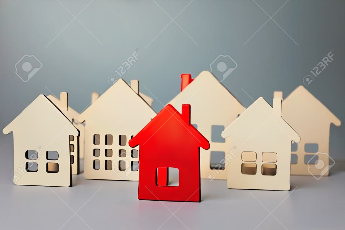 Search and selection of homes for purchase or rent. Many house models and one red with heart