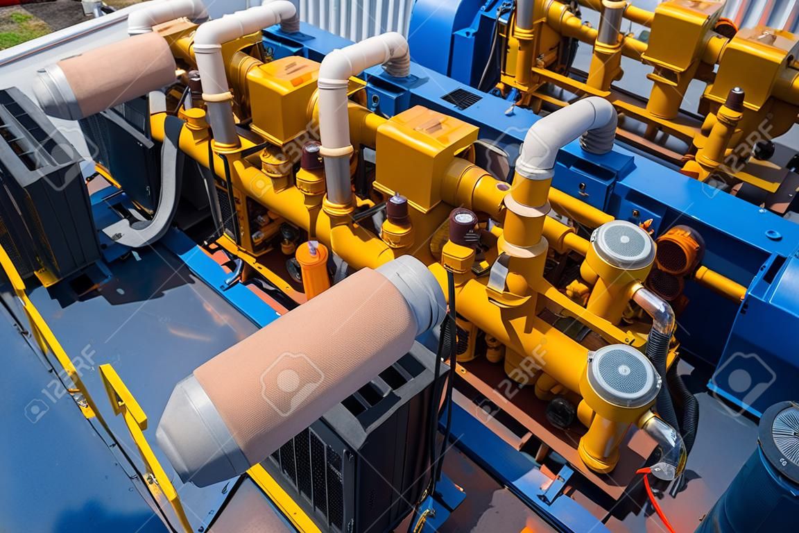 소방서, 독립형 디젤 발전기. 가스 감지기 포인트 유형 터빈 가스 압축기 근처에 위험 구역을 설치하여 안전을 위해 가스 누출을 감지하고 경보합니다.
