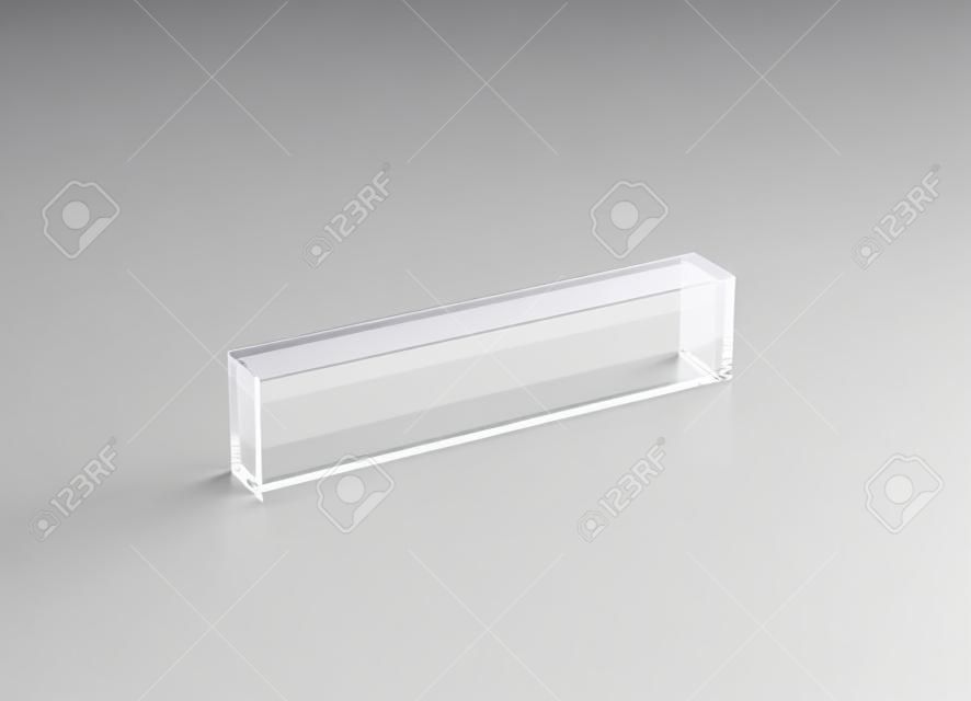 空の透明なアクリル デスク ブロックの実物大模型、3 d レンダリング。透明なガラスの名板デザイン モックアップ。空のプラスチック製 namplate テンプレートは、白で隔離。企業ひな形プレキシ ガラス四角形表示