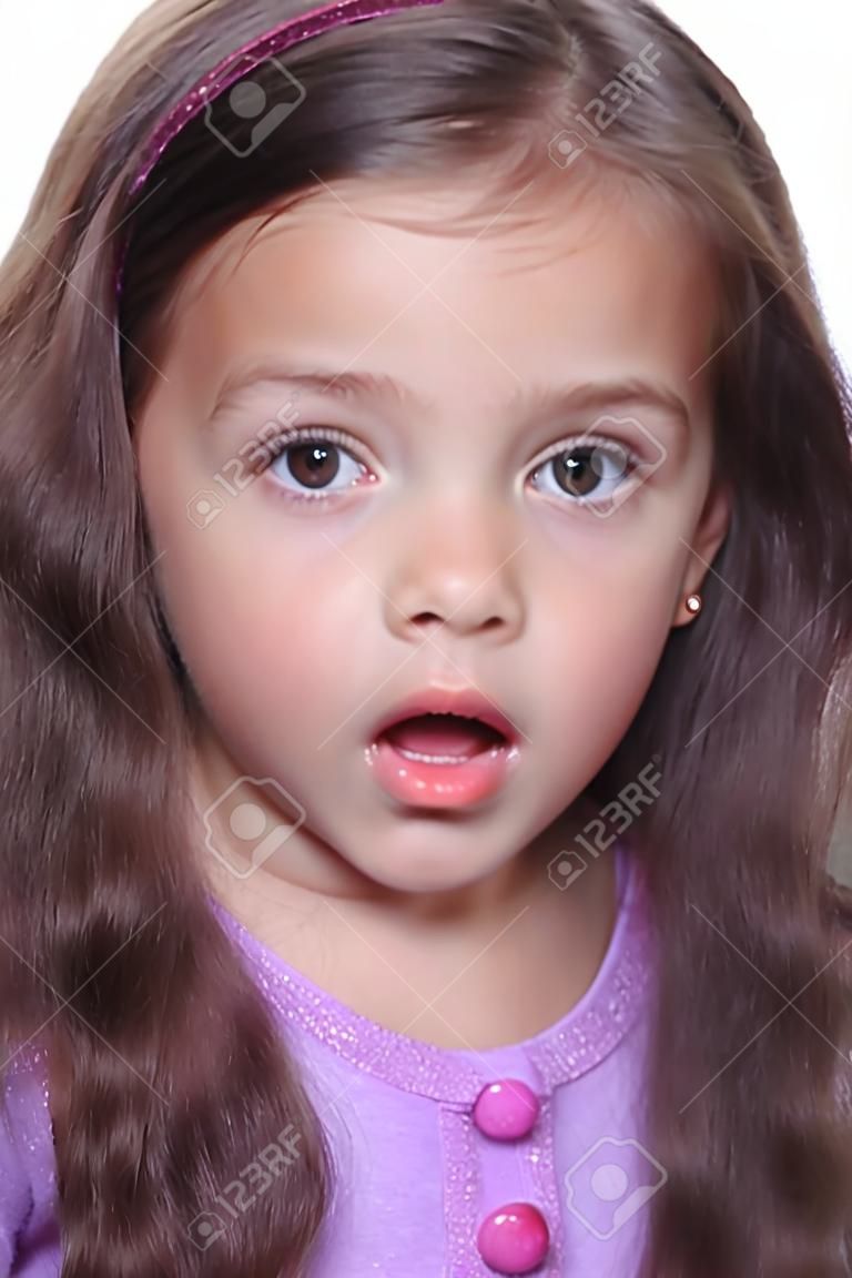 Макрофотография портрет хорошенькая девочка