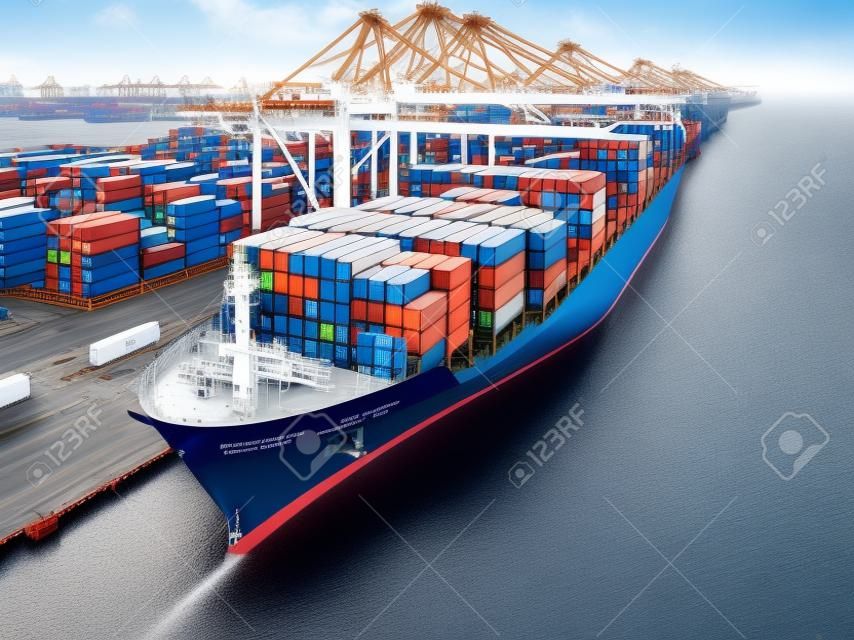 Port de conteneurs et transport de porte-conteneurs, hub logistique à Singapour