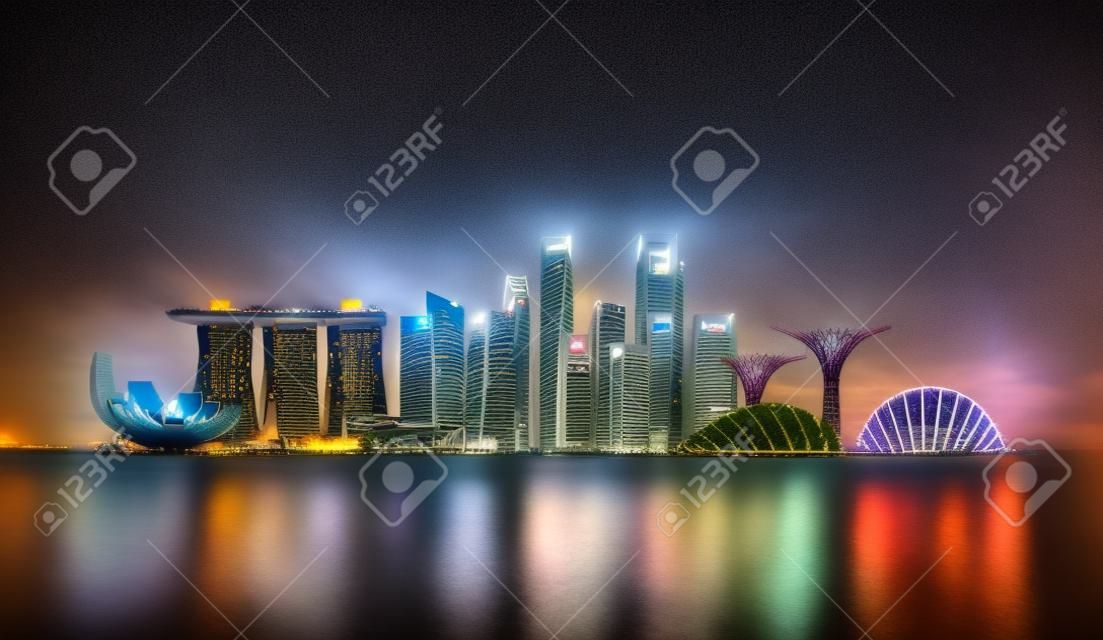 Skyline de Singapour. Lieux et monuments célèbres.