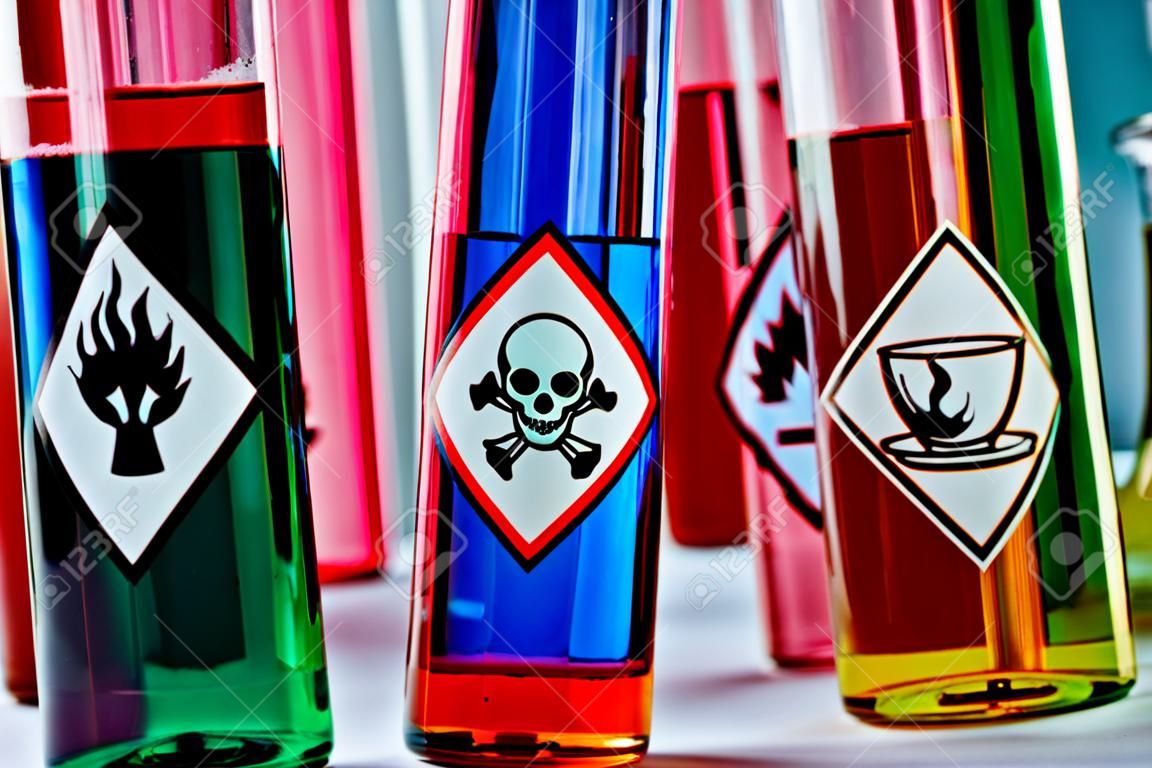 Pictograma química tóxica