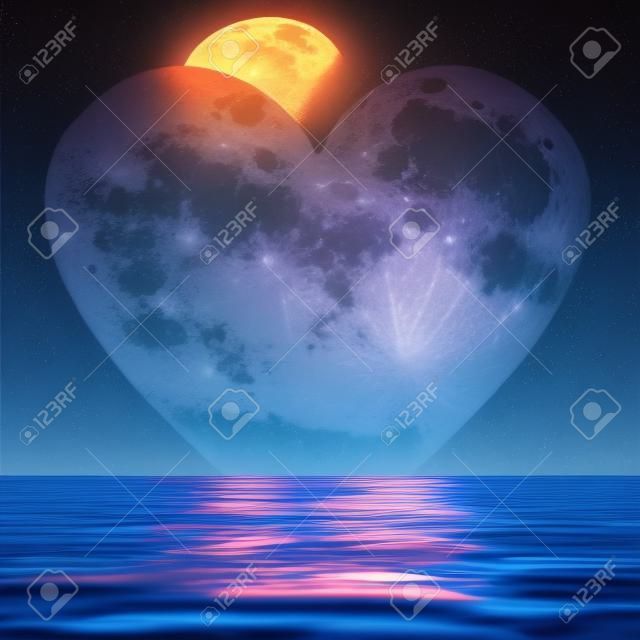 심장 모양의 달이 바다에 반영