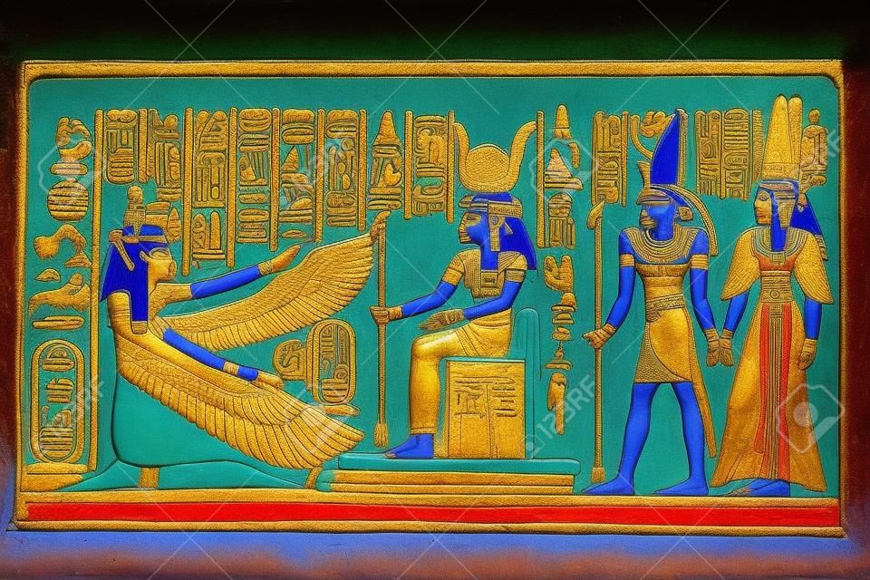Isis와 Horus와 Nefertari와 함께 날개 달린 Maat.