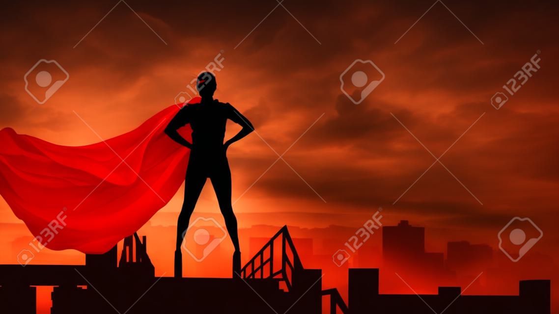 Abstraktes Silhouettenporträt der jungen Heldenfrau mit der roten Umhangwächterstadt der Superperson