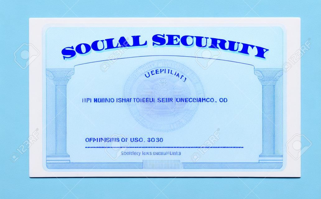 Tarjeta de seguridad social de Estados Unidos sin llenar en blanco y vacío aislado sobre un fondo blanco.