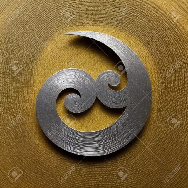 Koru, Spiralform basierend auf silbernem Farnwedel, Maori-Symbol
