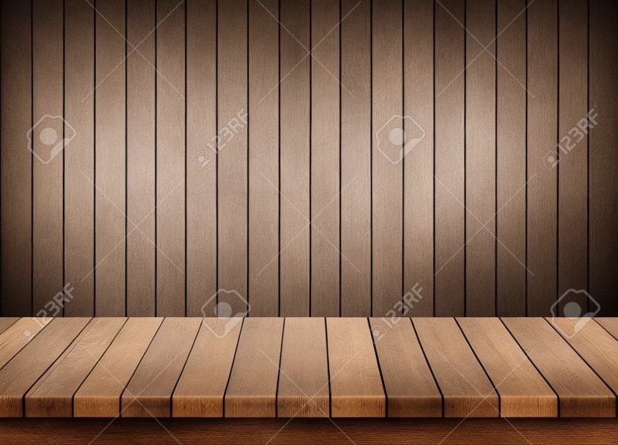 Lege houten tafel op houten achtergrond