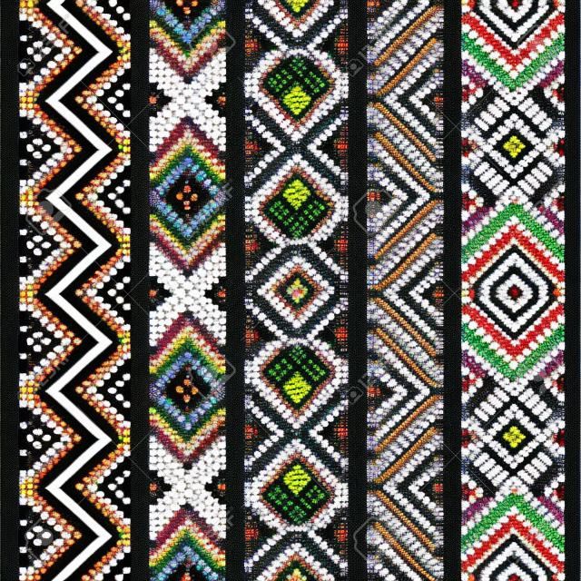 Diseño de abalorios, diseño tribal, abalorios tribales, collar de abalorios, abalorios africanos, patrón étnico sin costuras, cruz de bordado, cuadrados, diamantes, chevrones.