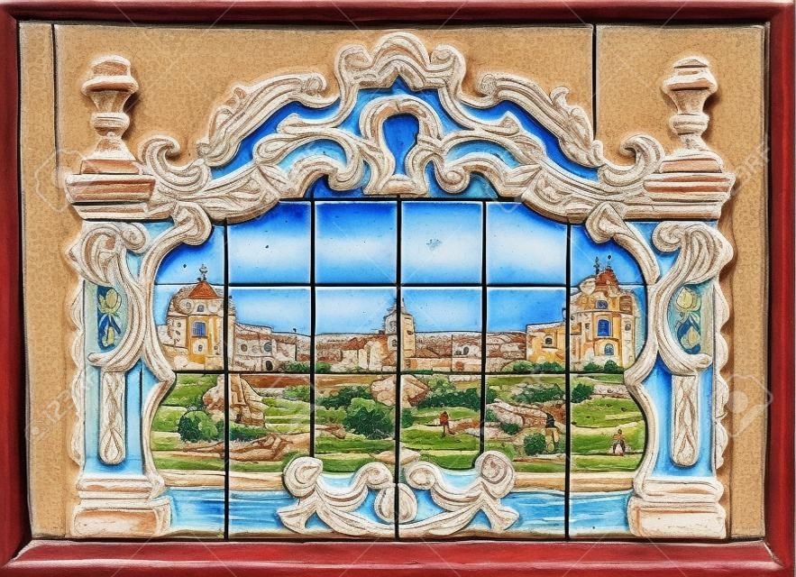 Mano tradicional portuguesa pintado azulejos de cerámica vidriada, llamada Azulejo. Se utiliza como una forma de arte ornamental, y también una capacidad funcional específico, como el control de temperatura en los hogares.