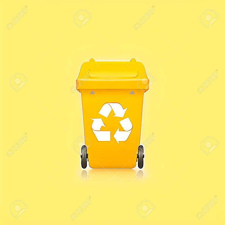 Cestino, Riciclare il bidone della spazzatura in plastica gialla per rifiuti isolati su sfondo bianco, Cestino giallo con il simbolo dei rifiuti riciclati, Vista frontale del bidone della spazzatura riciclare colore giallo per i rifiuti
