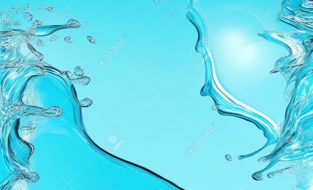 Streszczenie plusk wody na niebieskim tle