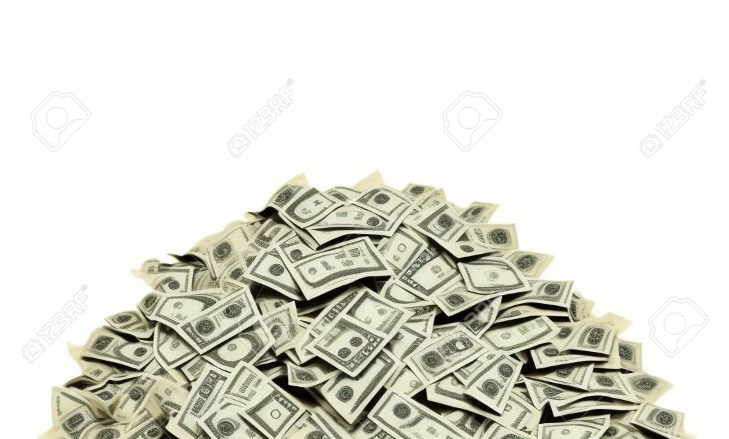 Pile met Amerikaanse honderd dollar biljetten geïsoleerd op witte achtergrond