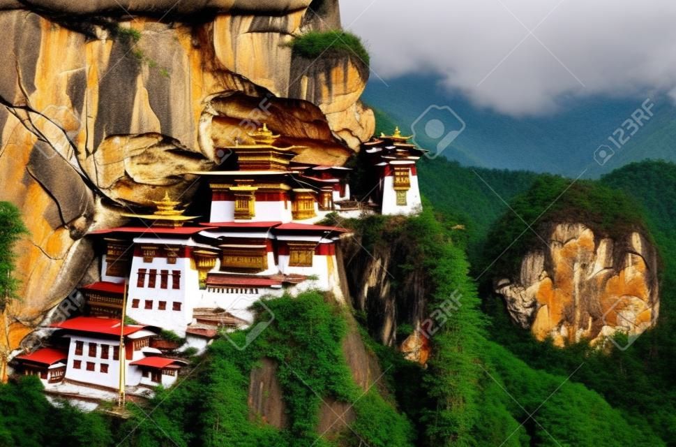 Le célèbre monastère de Tigers Nest ou Taktshang Goemba au Bhoutan