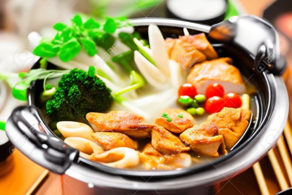 pollo giapponese piatto caldo cucina, kritanpo nabe con hinaizidori