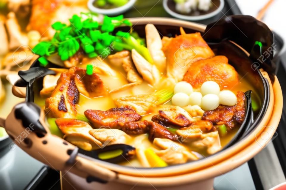 Kuchnia japońska kurczaka gorący garnek, kritanpo nabe z hinaizidori