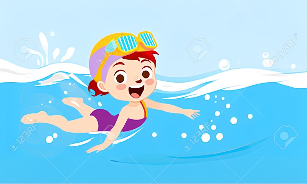 여름 휴가에 물속에서 귀여운 꼬마 소녀 수영