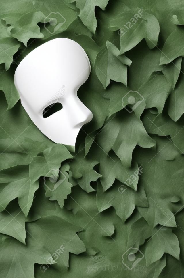 Masquerade - Phantom of the Opera Masker on Ivy Wall