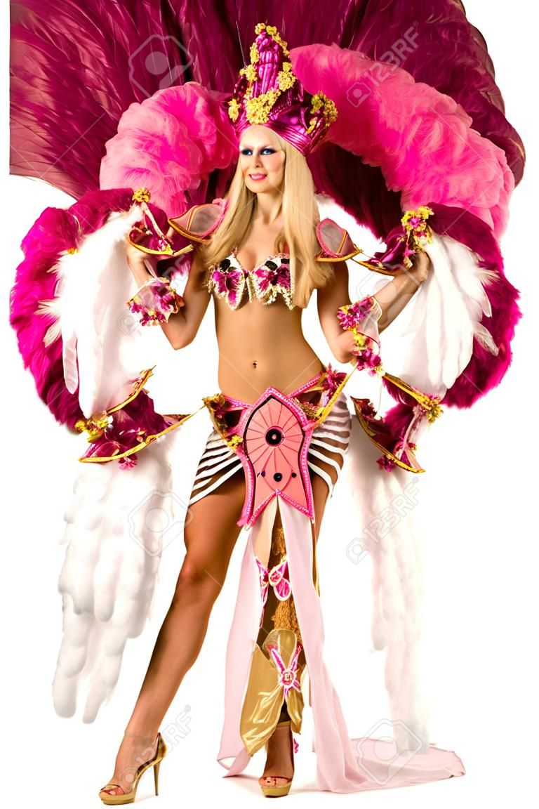 Porträt der jungen Frau in rosa Karnevalskostüm