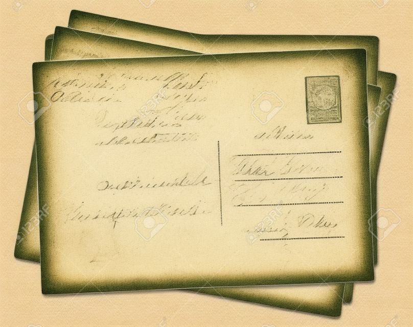 Стек пустой старый старинные открытки, изолированных на белом фоне