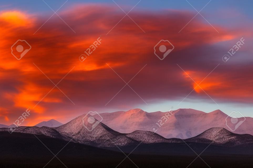 Wschód słońca nad colorado skalistych górach