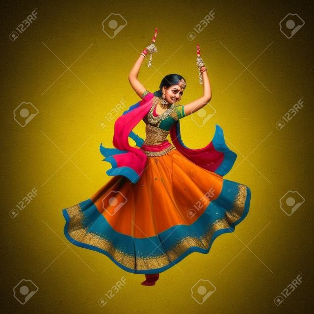 Femme indienne qui danse