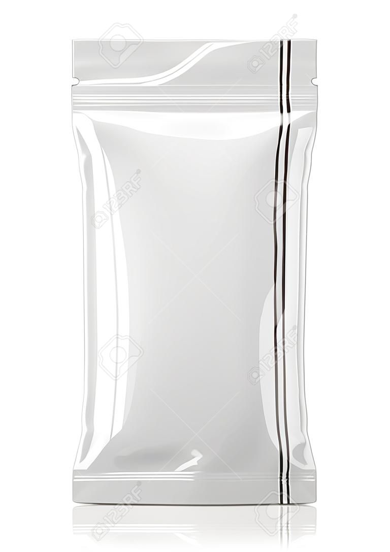 Emballage vierge sachet de papier d'aluminium blanc pour maquette de conception de produit de café instantané isolé sur fond blanc avec un tracé de détourage