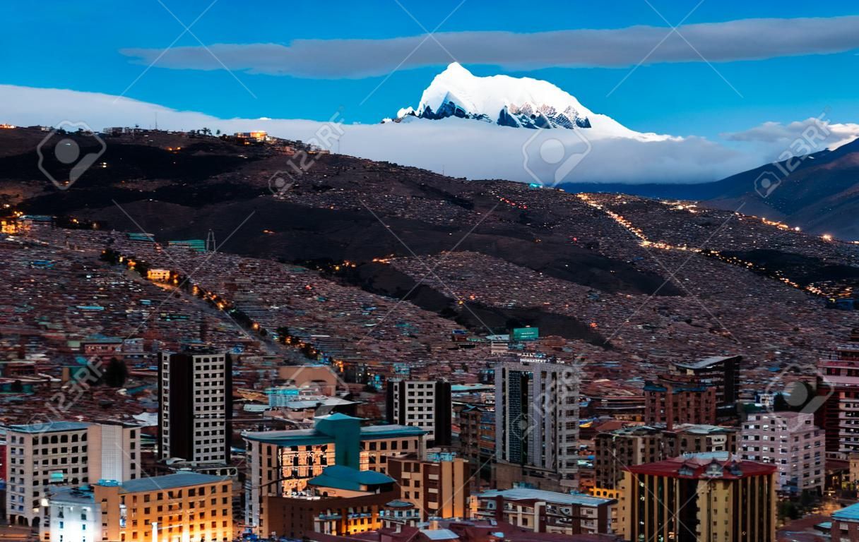 Panoramiczny widok na La Paz w Boliwii