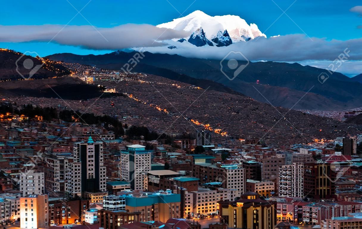 Panoramiczny widok na La Paz w Boliwii