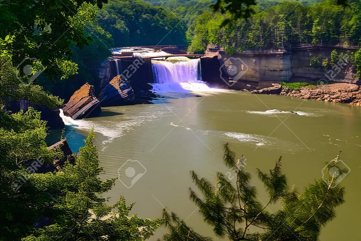 Beautiful Cumberland Falls overlook in Southern Kentucky.