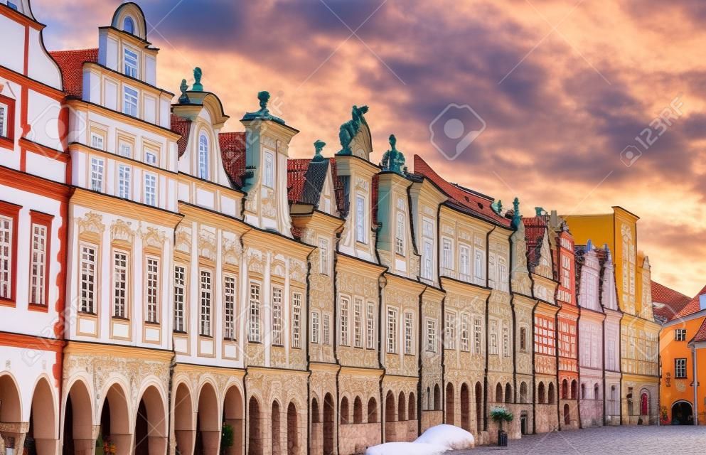 Hagyományos házak Telc főterén, Csehországban