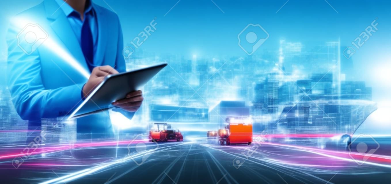 Smart Logistics Global Business and Warehouse Technology Management System Concept, Empresário usando tablet controle distribuição de rede de distribuição exportação, exposição dupla futuro Transporte