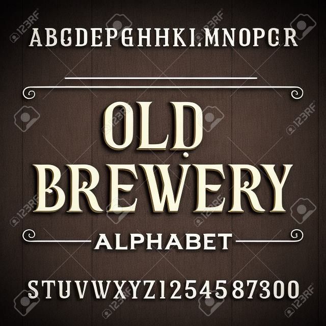 Old Brewery alphabet vecteur police. Tapez les lettres et les chiffres sur le fond en bois sombre. Vintage typographie vecteur pour les étiquettes, titres, affiches, etc.