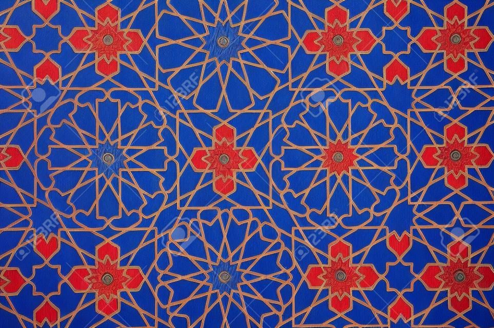 Decoración oriental en colores azules y rojos