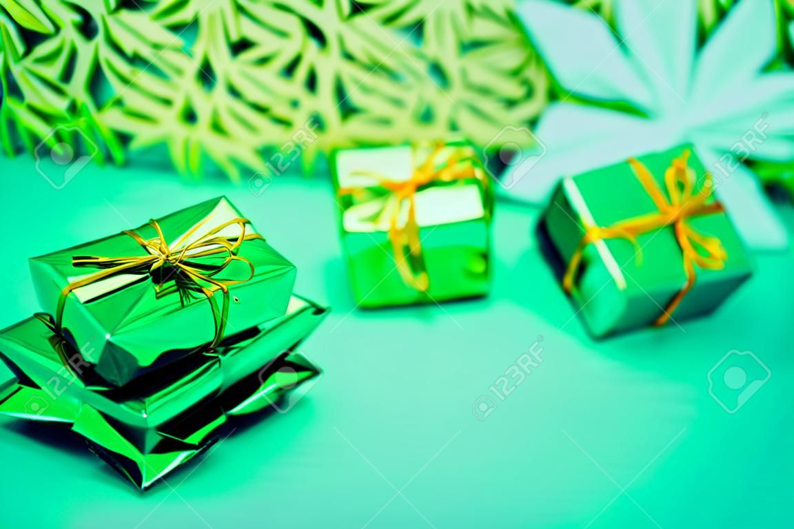 vert noël cadeaux, concept d'achats respectueux de l'environnement