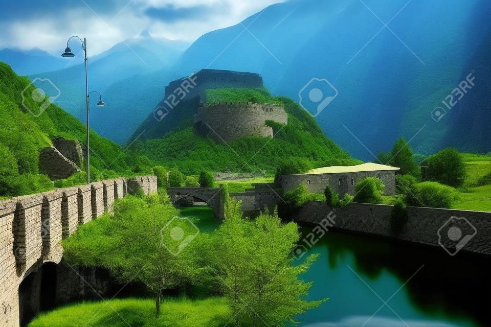 令人印象深刻的吟遊詩人堡壘，查看與河流和山脈