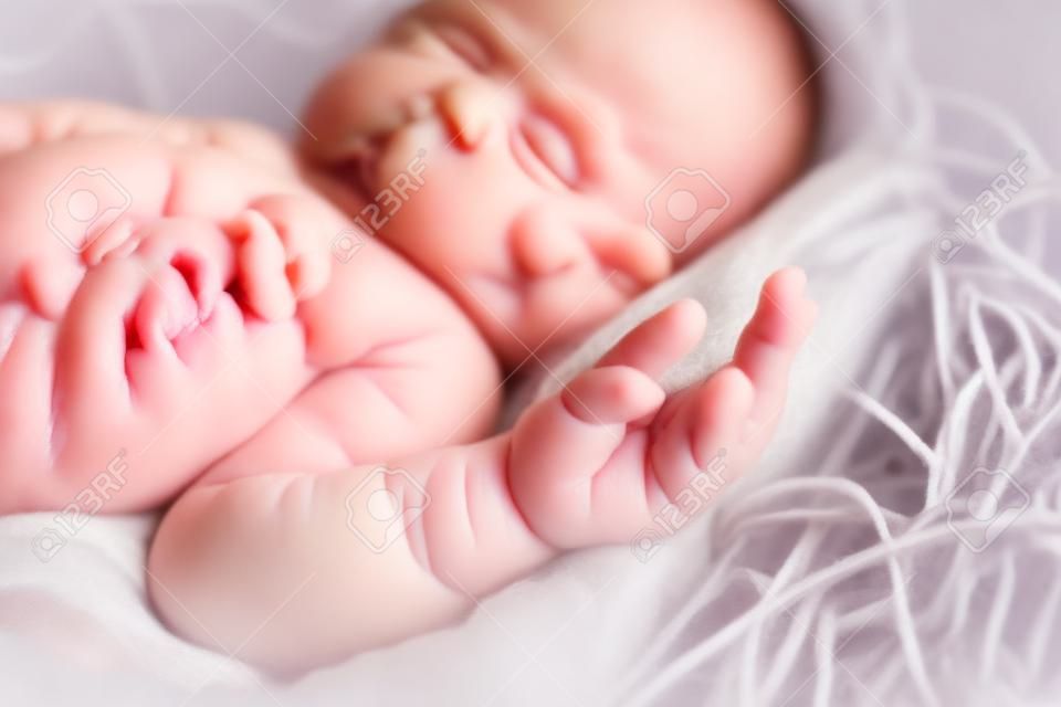 Neugeborenes Entzückende Hand Unschuld Nette süße Kleine Baby-Konzept