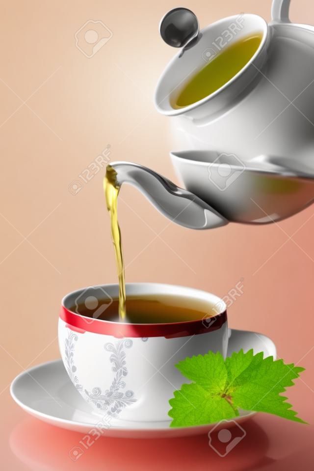 Tazza di tè (tracciato di ritaglio incluso)