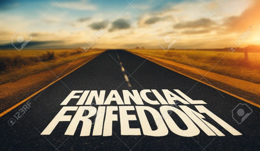 Liberdade financeira escrita na estrada
