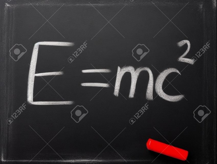E = mc2, Albert Einstein fizikai formula táblára