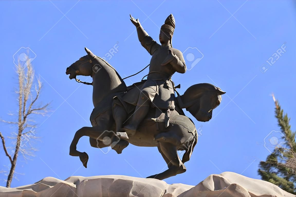 成吉思汗烏蘭巴托紀念碑