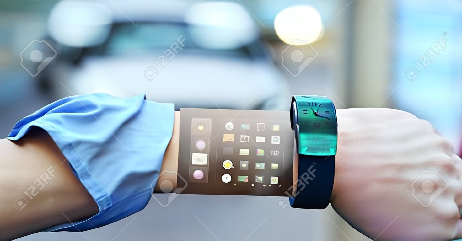 Orologio ologramma futuristico e tecnologico. Concept: vacanza, comunicazione, tecnologia, realtà aumentata e futuro