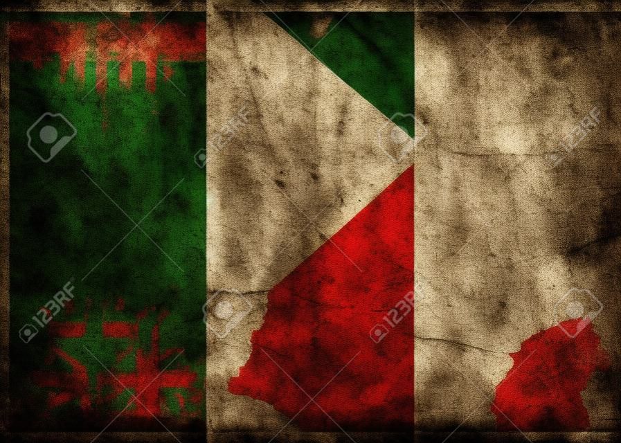 La bandera de Italia en la textura del grunge de edad y de la vendimia