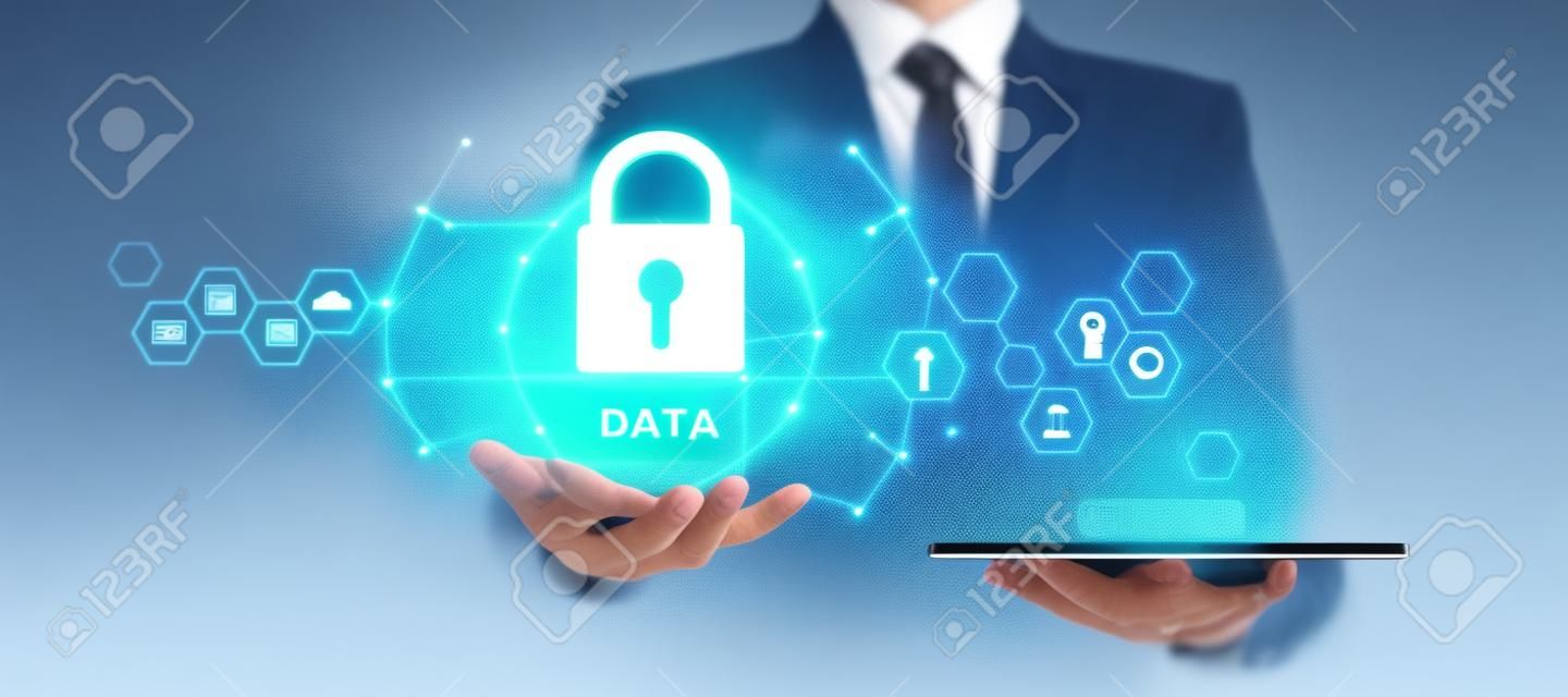 데이터 보호 개인 정보 보호 개념입니다. GDPR. 유럽 연합. 사이버 보안 네트워크입니다. 태블릿 및 가상 인터페이스에서 데이터 개인 정보를 보호하는 사업가입니다. 디지털에 자물쇠 아이콘 및 인터넷 기술 네트워킹 연결