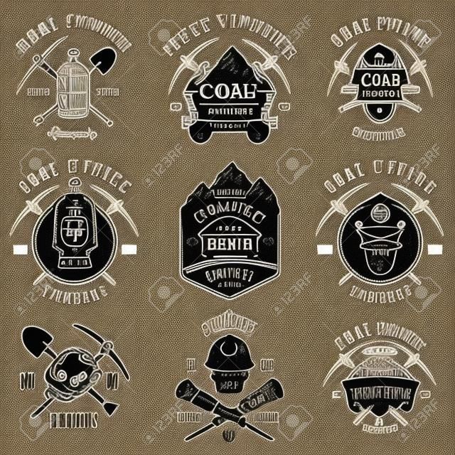 Set di epoca estrazione del carbone emblemi, etichette, scudetti, loghi. Stile in bianco e nero.