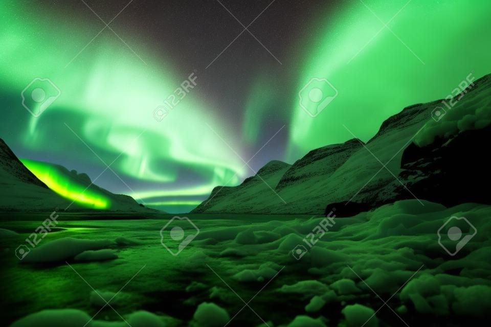 Northern Lights Aurora Borealis w Norwegii